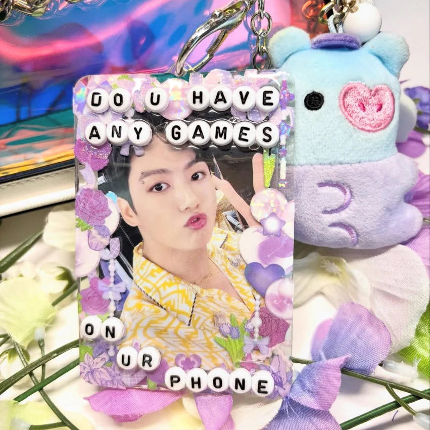 "do u have any games on ur phone" Toploader Keychain